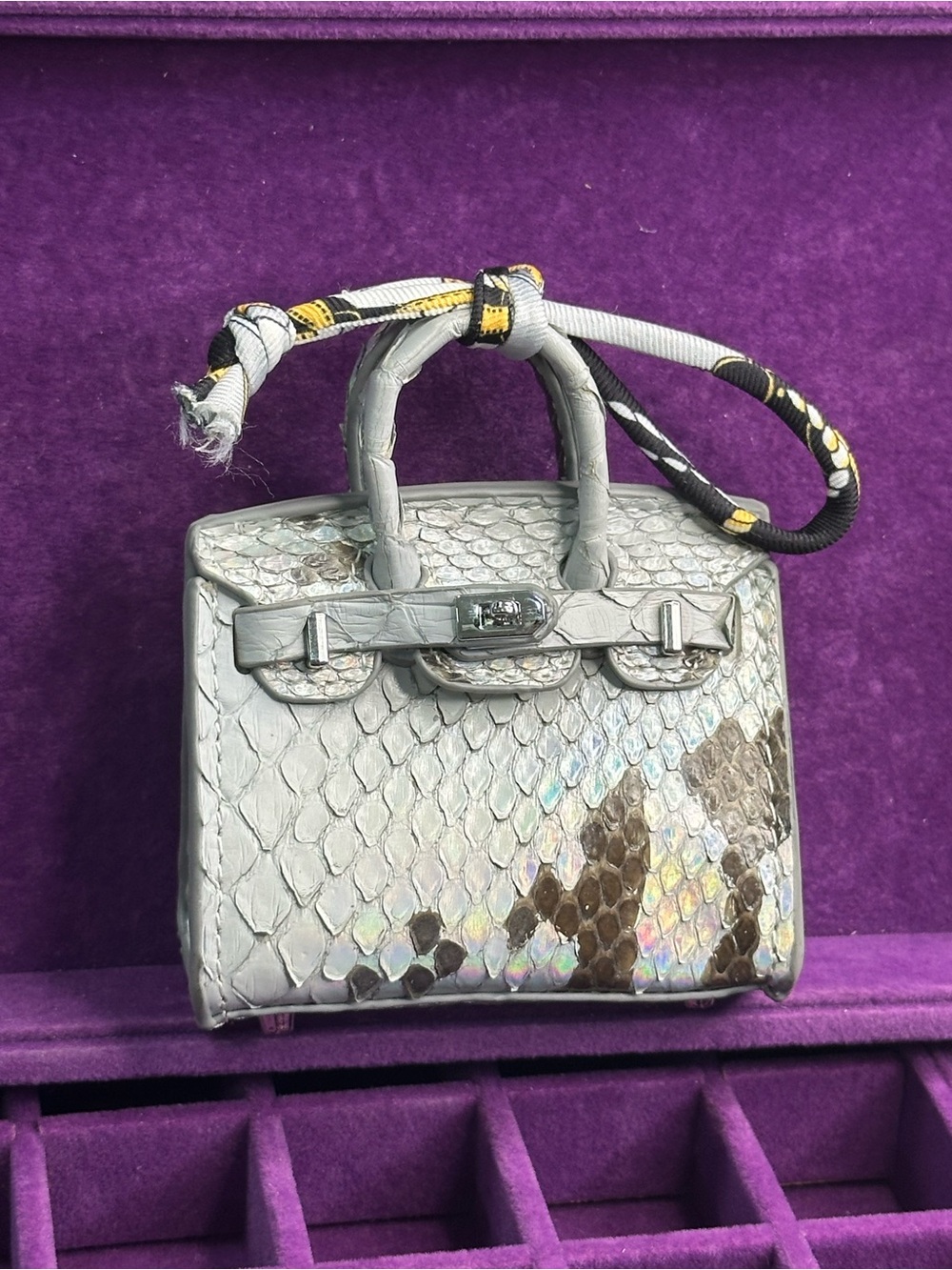 Gray Snake-Pattern Mini Top-Handle Bag - Picture 2 of 8
